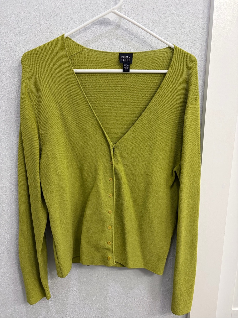 Eileen Fisher Lime Green V-Neck Button Cardigan Sweater Italian yarn MEDIUM